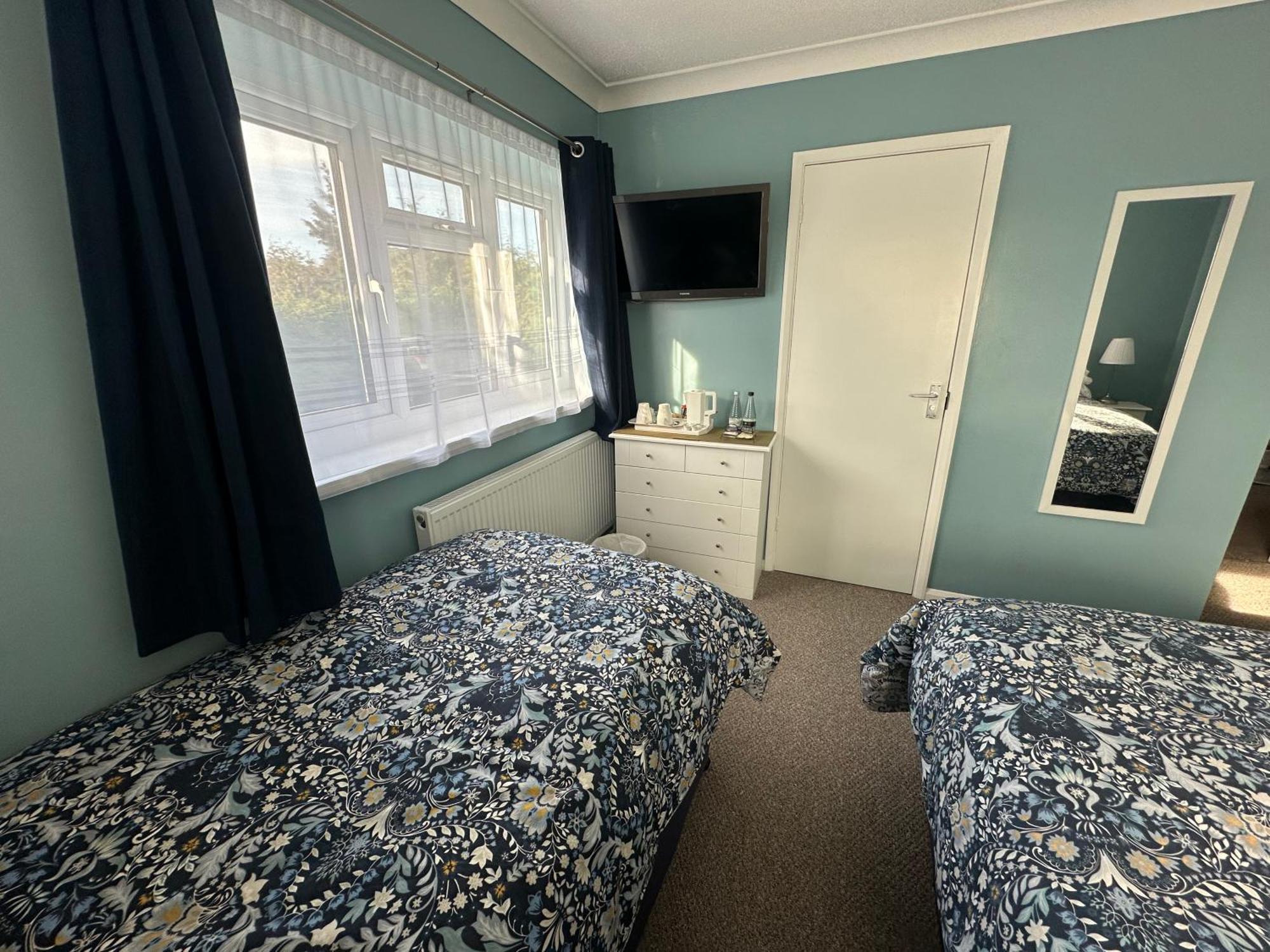 Lynn Hill Guest House Dereham ภายนอก รูปภาพ