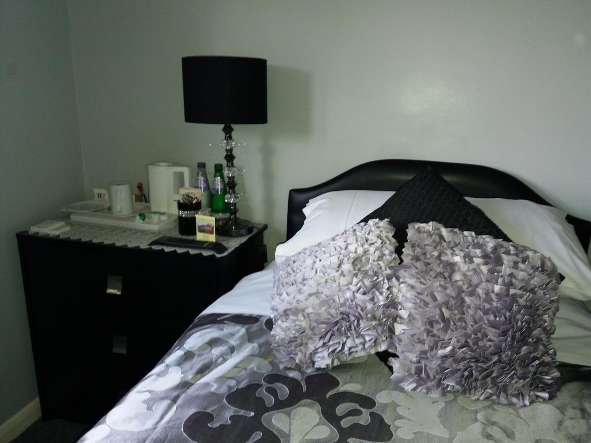 Lynn Hill Guest House Dereham ภายนอก รูปภาพ