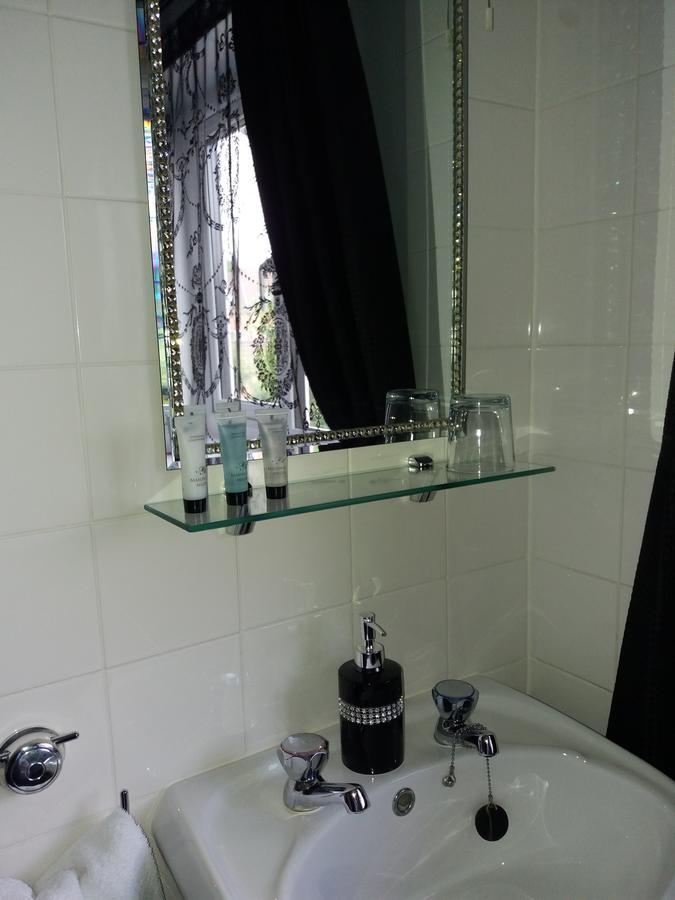 Lynn Hill Guest House Dereham ภายนอก รูปภาพ