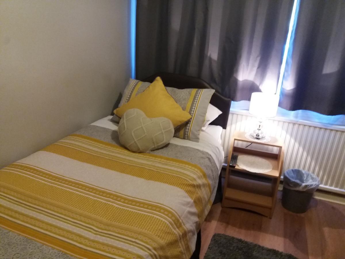 Lynn Hill Guest House Dereham ภายนอก รูปภาพ