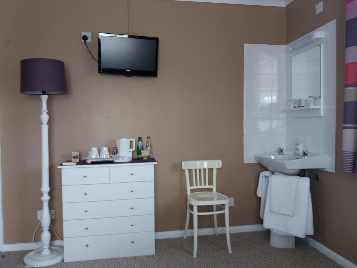 Lynn Hill Guest House Dereham ภายนอก รูปภาพ